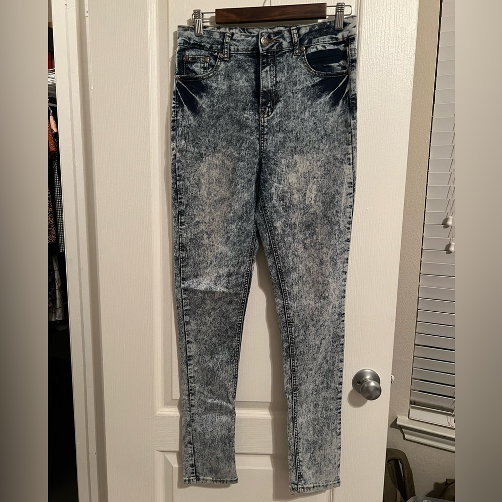 Aviva acid wash skinny jeans